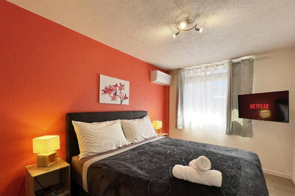 Heipoe Lodge - 6 Min Airport, Wifi, Ac & Parking Papeete  Exteriör bild